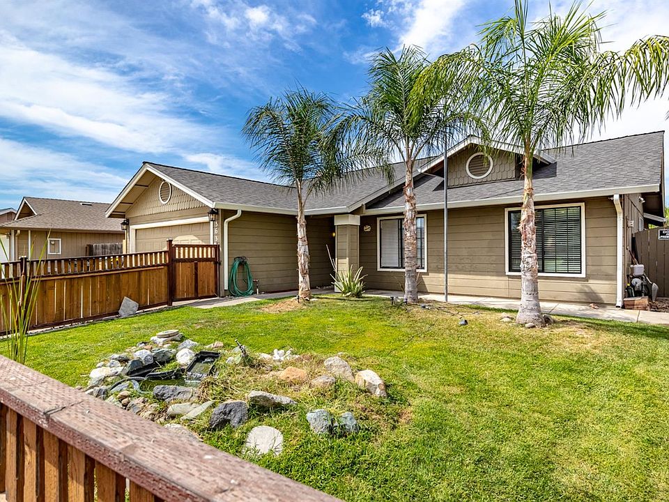 2nd image of 363 Gardner Pl