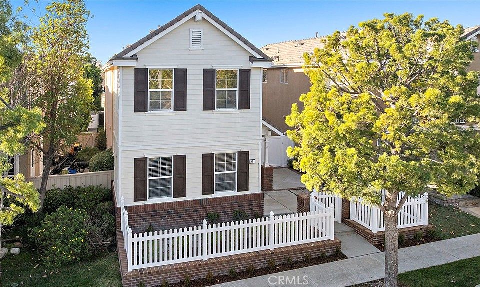 1st image of 9 Paverstone Ln