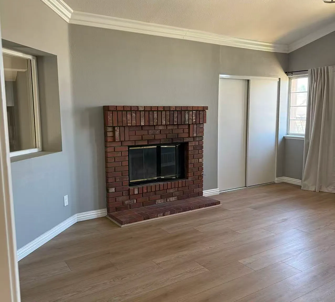 2848 Longhorn St — Photo 3