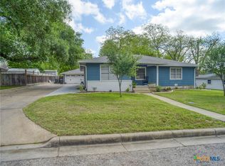 1311 N Avenue F, Shiner, TX 77984