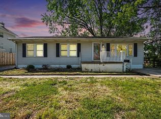 5 Lavern Ave, Lansdowne, MD 21227