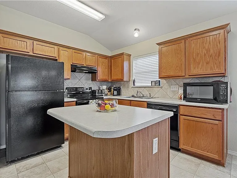 6512 Cold Water Dr — Photo 4