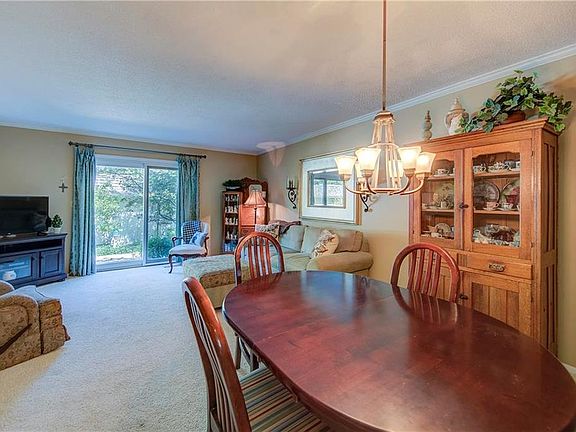 4th image of 9605 Perry Ln