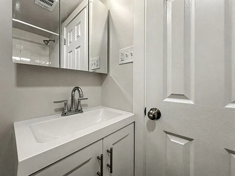 8 Midland Rd — Photo 13