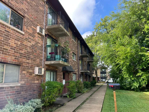 1030 Dunlop Ave #2, Forest Park, IL 60130