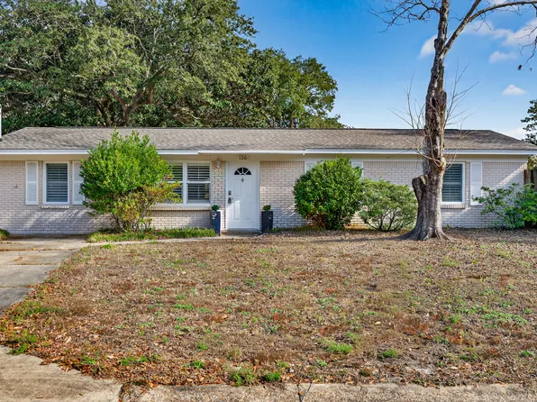 136 Robinwood Dr, Fort Walton Beach, FL 32548
