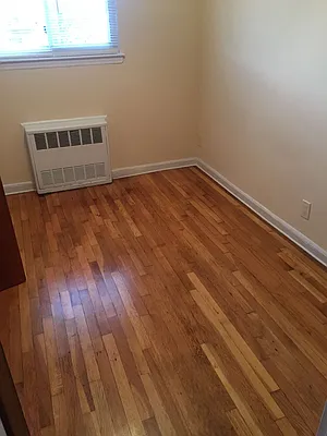 Rented by Metroline Realty | media 41