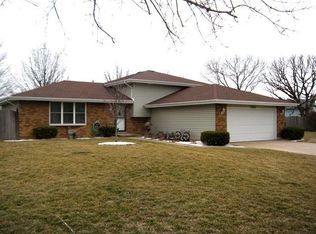 24447 S Rock Ridge Ct, Channahon, IL 60410