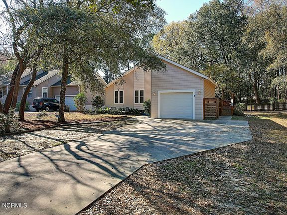 3rd image of 3916 Marsh Hen Drive SW