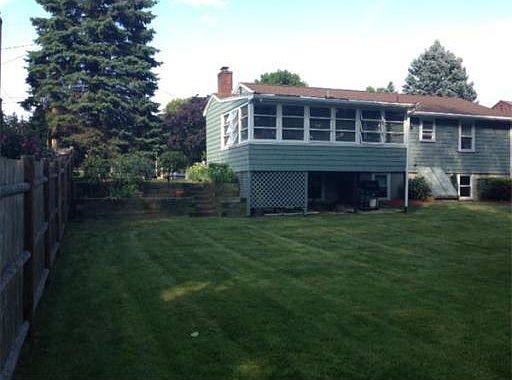 2nd image of 28 Brentwood Cir