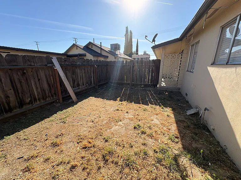 1608 S Central Street 1610 St — Photo 27