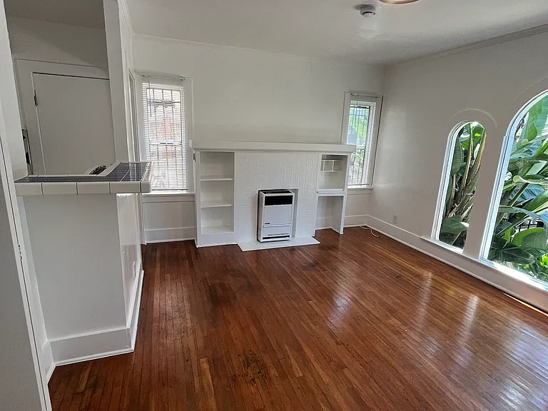 756 N Van Ness Ave #1 — Photo 6