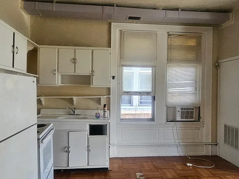 2206 W Tioga St #3 — Photo 8
