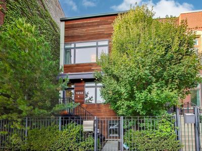 1856 W Huron St, Chicago, IL, 60622