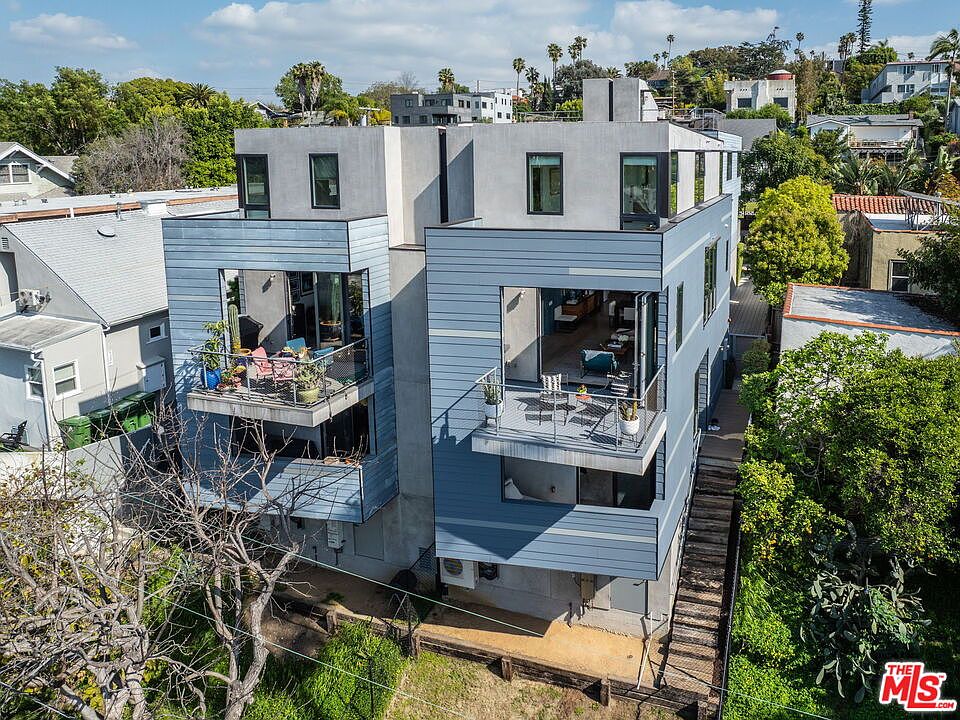 1st image of 923 1/2 Hyperion Ave