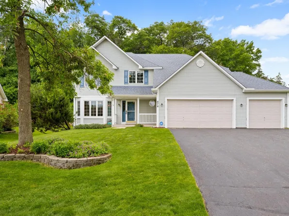 676 Falcon Ridge Rd, Woodbury, MN 55125