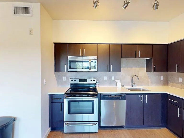 Platinum Apartments — Photo 33