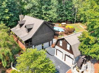 1137 Winding Timber Ln, Vinton, VA