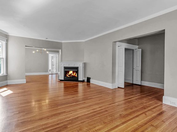 3rd image of 750 Ashland Ave #1