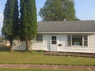 43 Burk Dr, Silver Bay, MN 55614