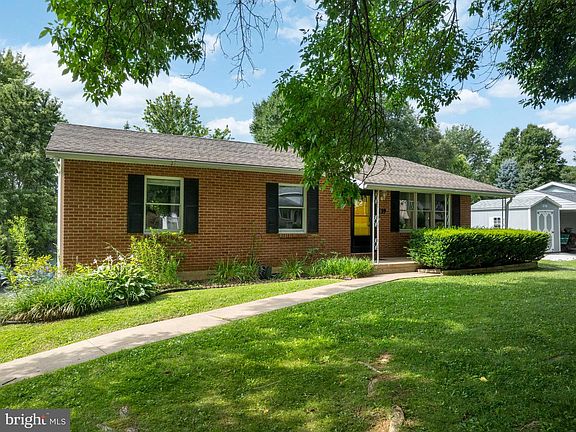 3rd image of 139 Kuhns Ln