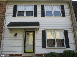 7338 Rolling Oak Ln, Springfield, VA 22153