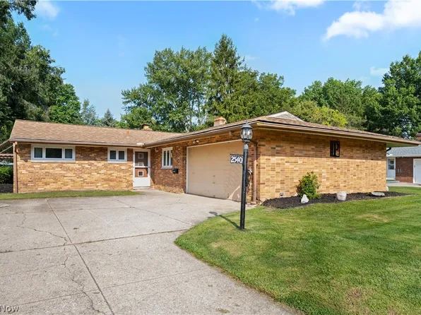 2540 Brantwood Dr, Westlake, OH 44145