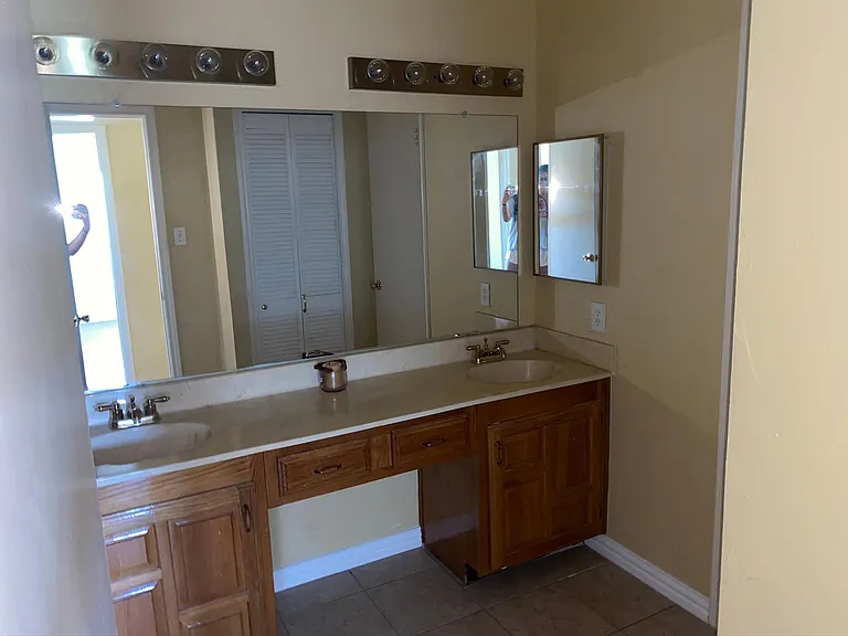 1325 Kesser Dr — Photo 44