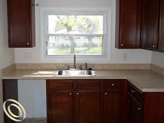 4th image of 20687 Lancaster St
