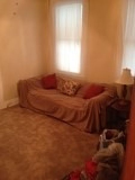 2nd image of 929 Bond St