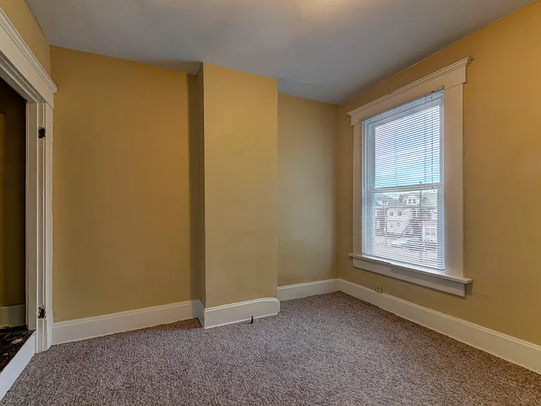 136-138 E 11th Ave — Photo 12