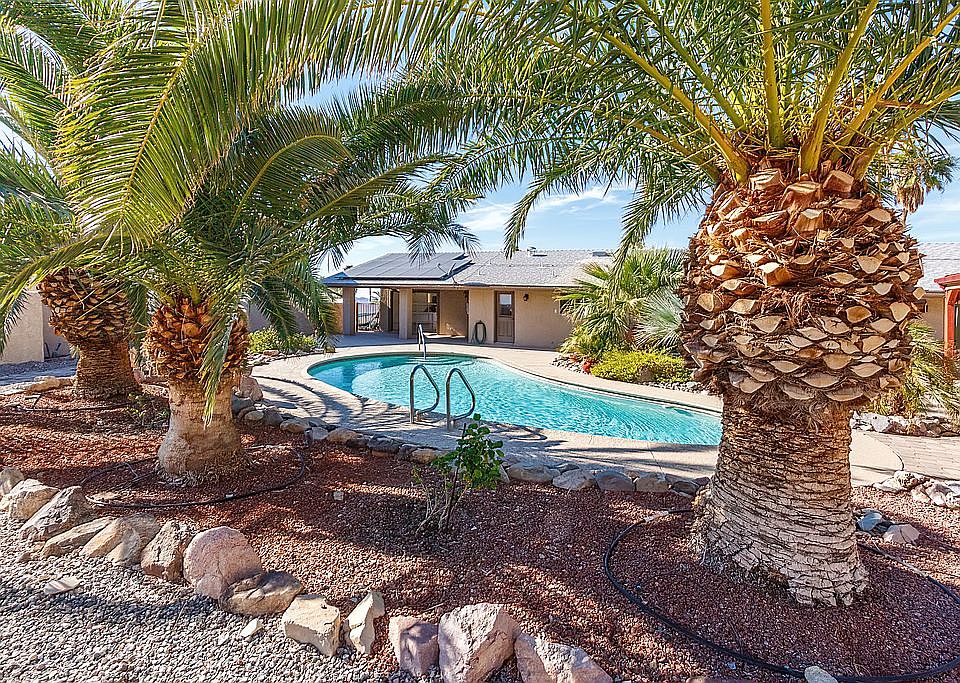 Simply Stunning Backyard