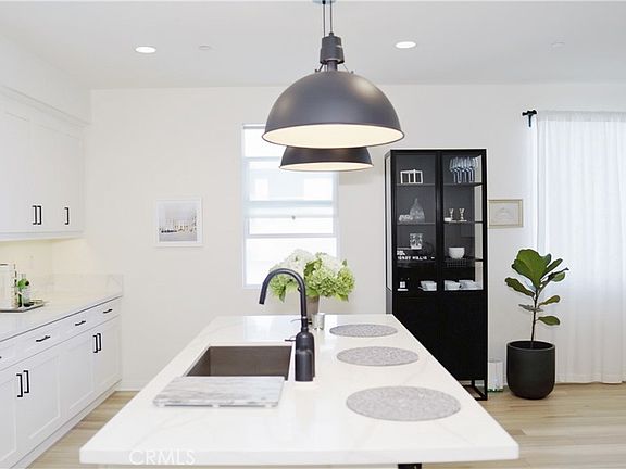 4th image of 254 N Standard Ave