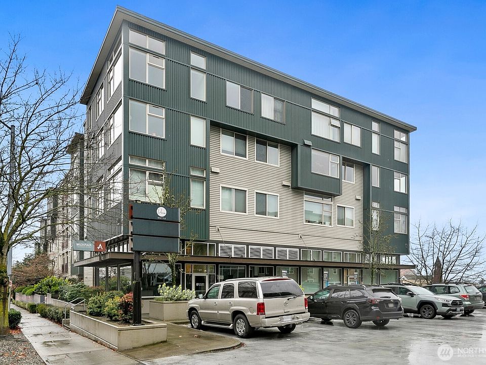 1st image of 425 23rd Avenue S #A401