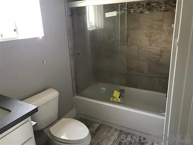 2 bed, 2.0 bath, 900 sqft, $3,200 — Photo 4