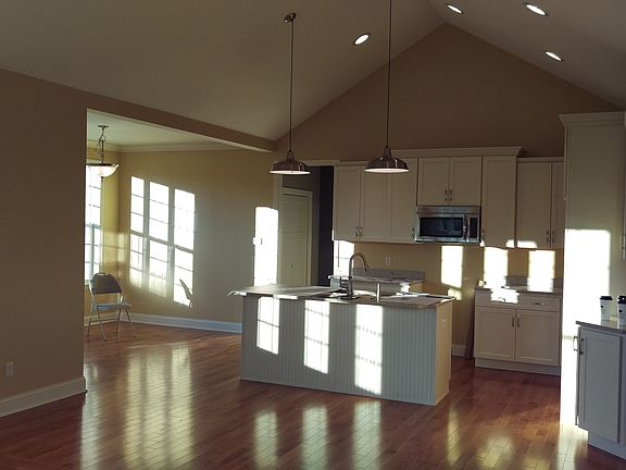 Open kitchen floor plan