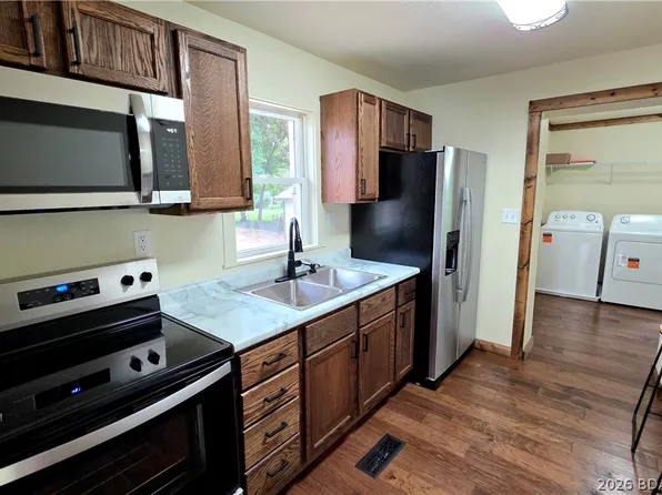 203 S Hunter St, Versailles, MO 65084