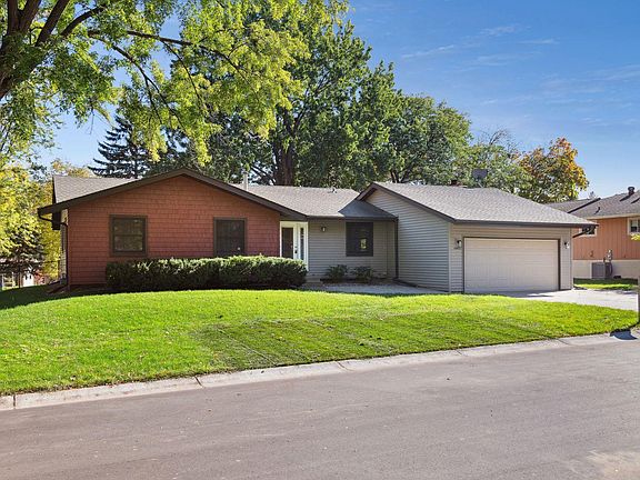 3rd image of 6802 Cottonwood Ln N