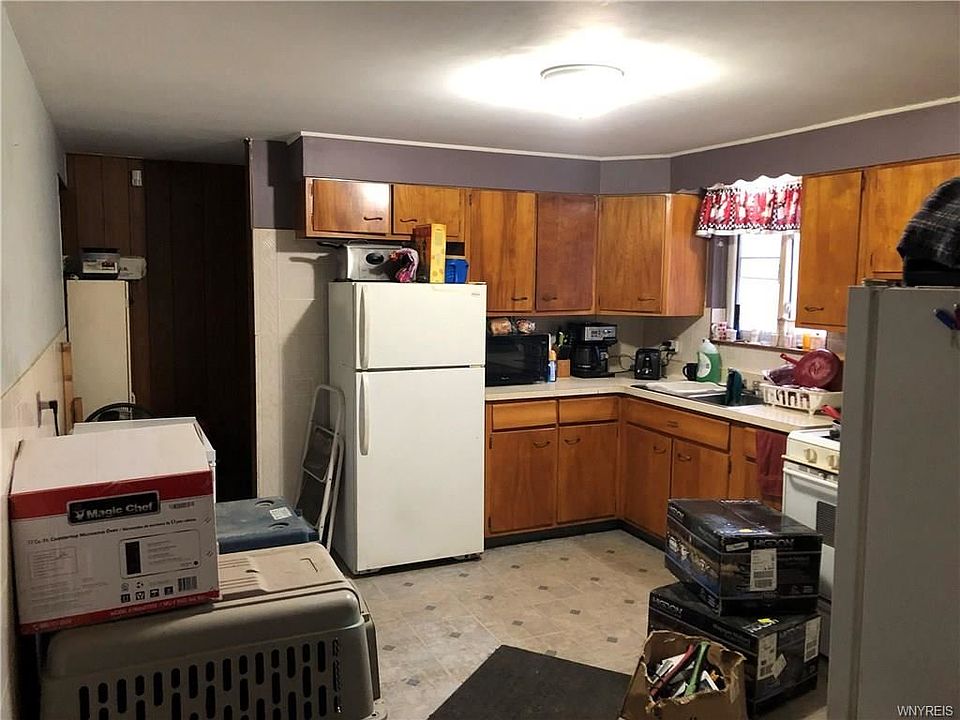 2nd image of 93 Freda Ave