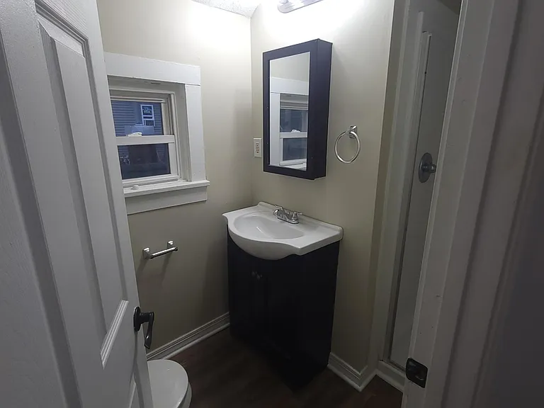 189 E Walnut St #1 — Photo 13