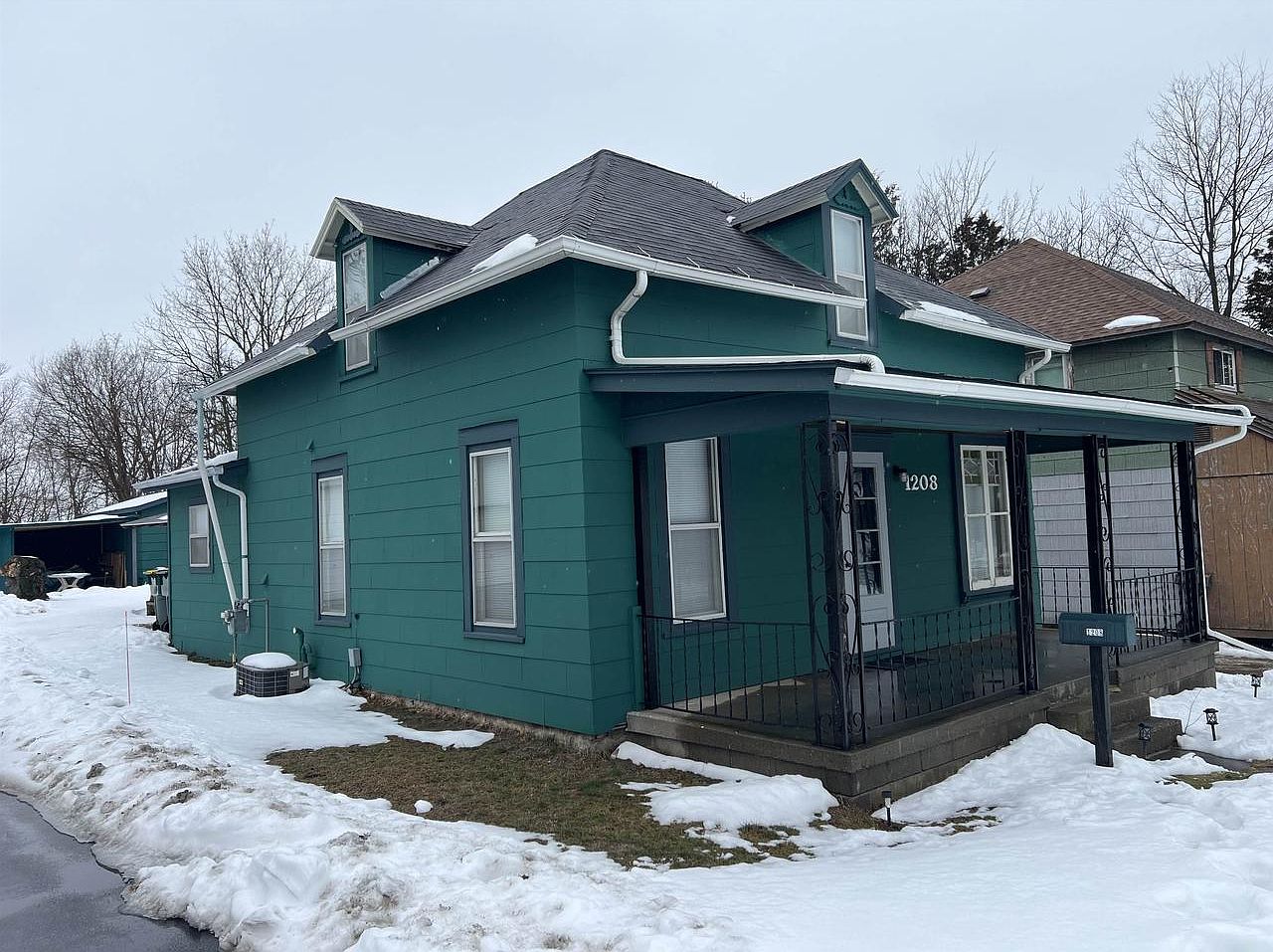 1208 East Main Street, Reedsburg, WI 53959 Zillow