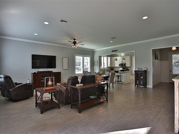 5th image of 2825 SE 19th Ct