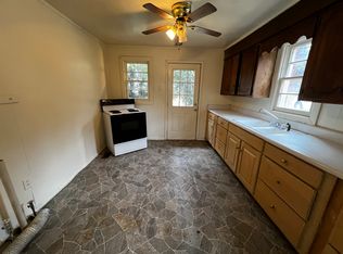 320 Woodmarsh Ln, Walhalla, SC 29691