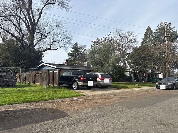 3rd image of 2121 Howard Dr