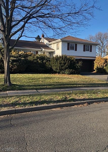 1st image of 31-15 Garfield Pl #1X