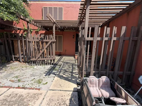 10267 Greenhouse Road #L-3 C, Pembroke Pines, FL 33026