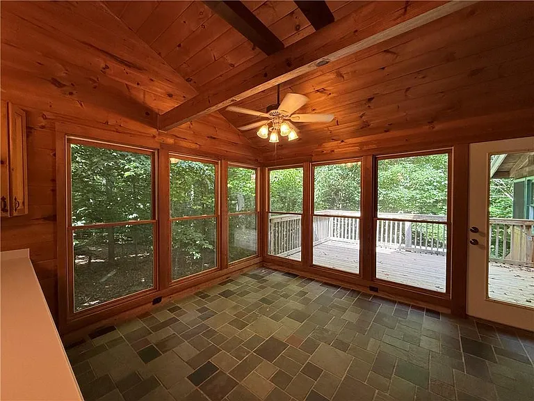 2405 Mountain Rd — Photo 8