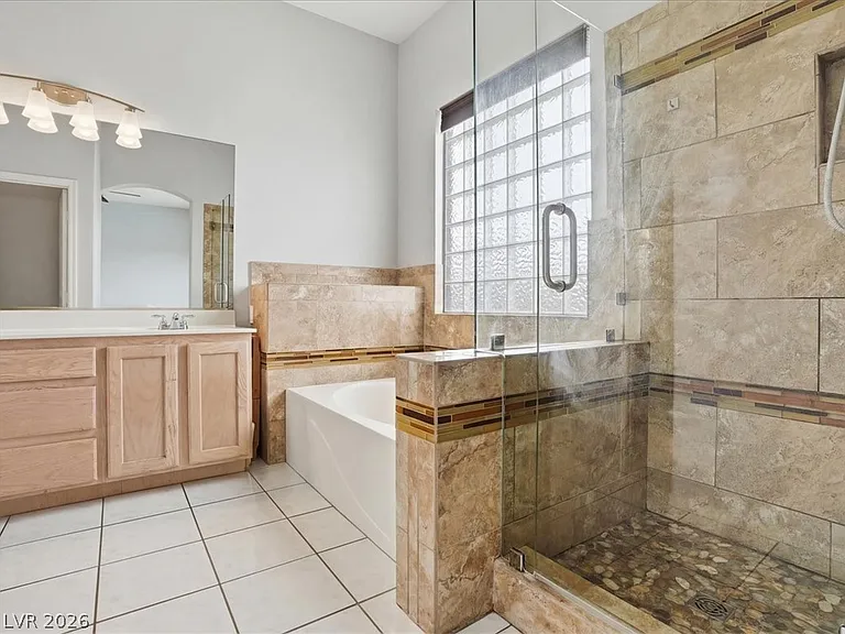 1562 Harwood Ave — Photo 20