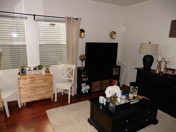4th image of 2321 Yale Ave E APT 203