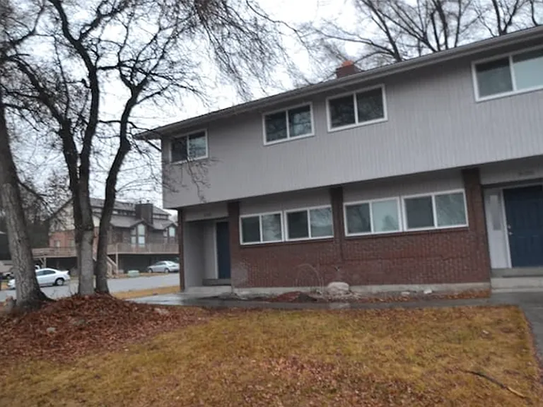 638 W 1975 N — Photo 2